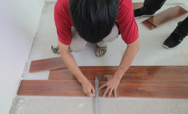 家装如何分辨地板铺装质量